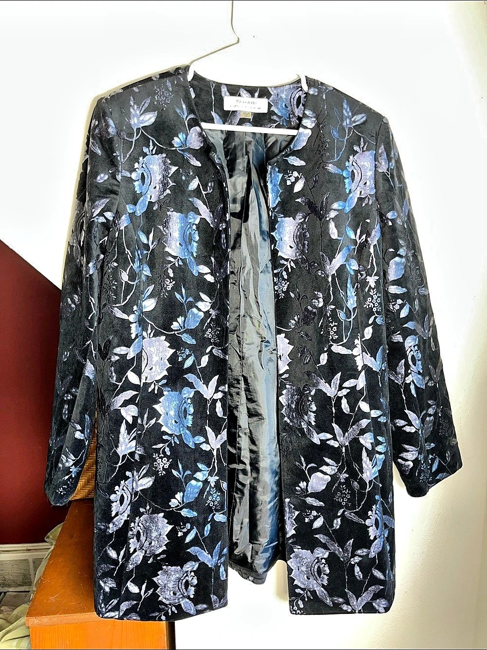 Tahari Velvet Floral Open Front Opera Coat Evening in Black & Metallic Blue 18